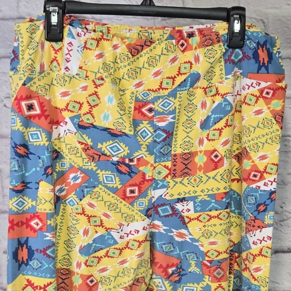 LuLaRoe Tall & Curvy 2 TC2 Blue Yellow Geometric Leggings (18–26) Butter Soft - Picture 2 of 9